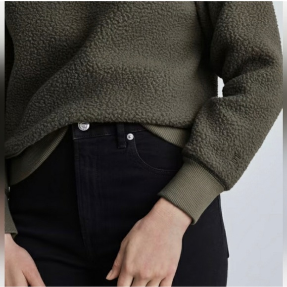 (#73) EVERLANE Renew Fleece Crewneck Sweatshirt - Picture 2 of 5